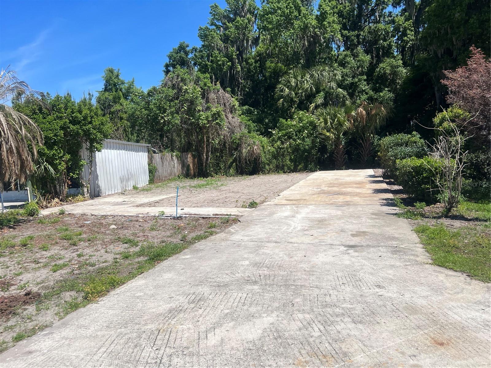 Details for 948 Cr 461  , LAKE PANASOFFKEE, FL 33538