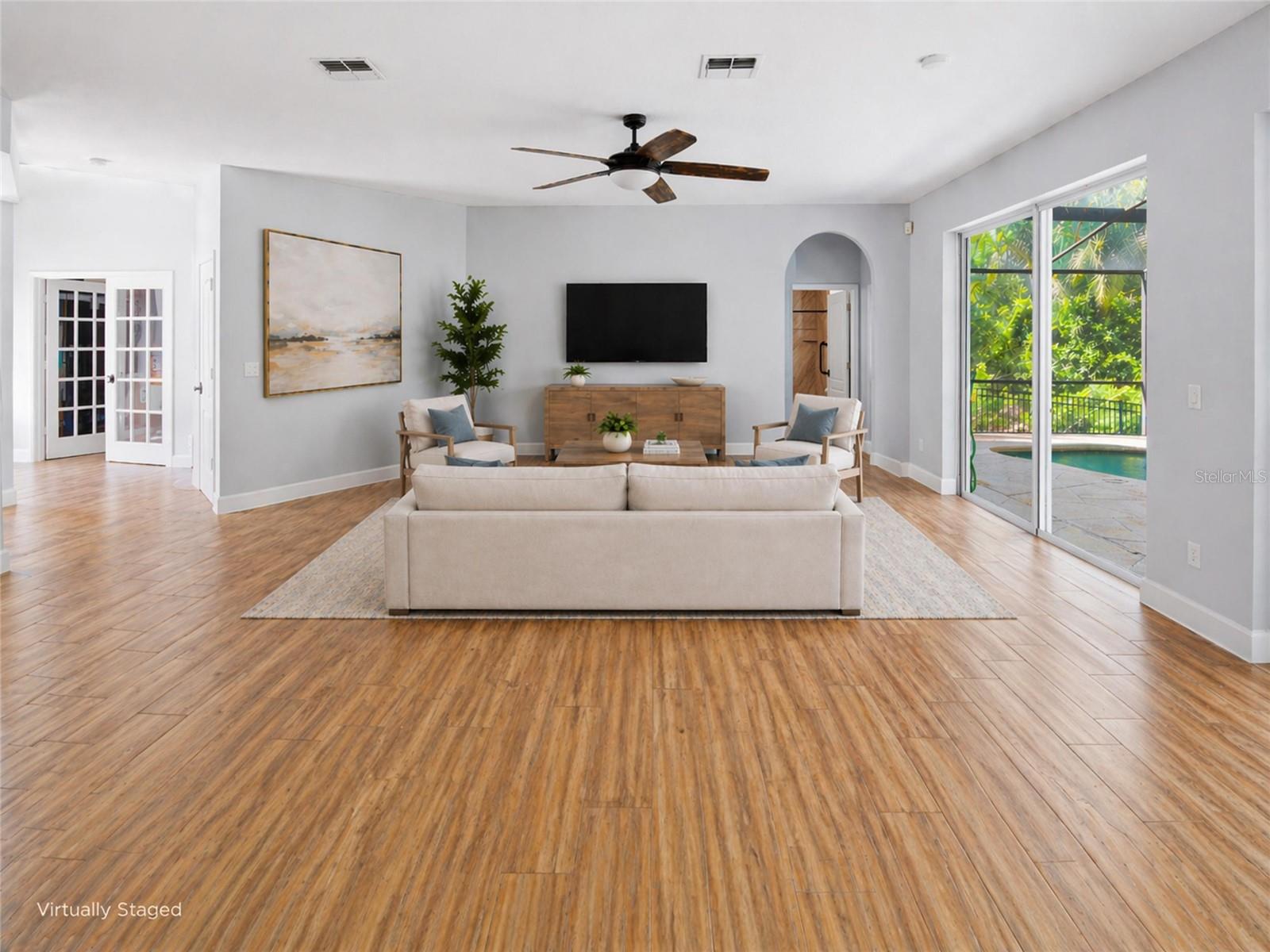 Listing photo id 10 for 3430 Turningwind Lane