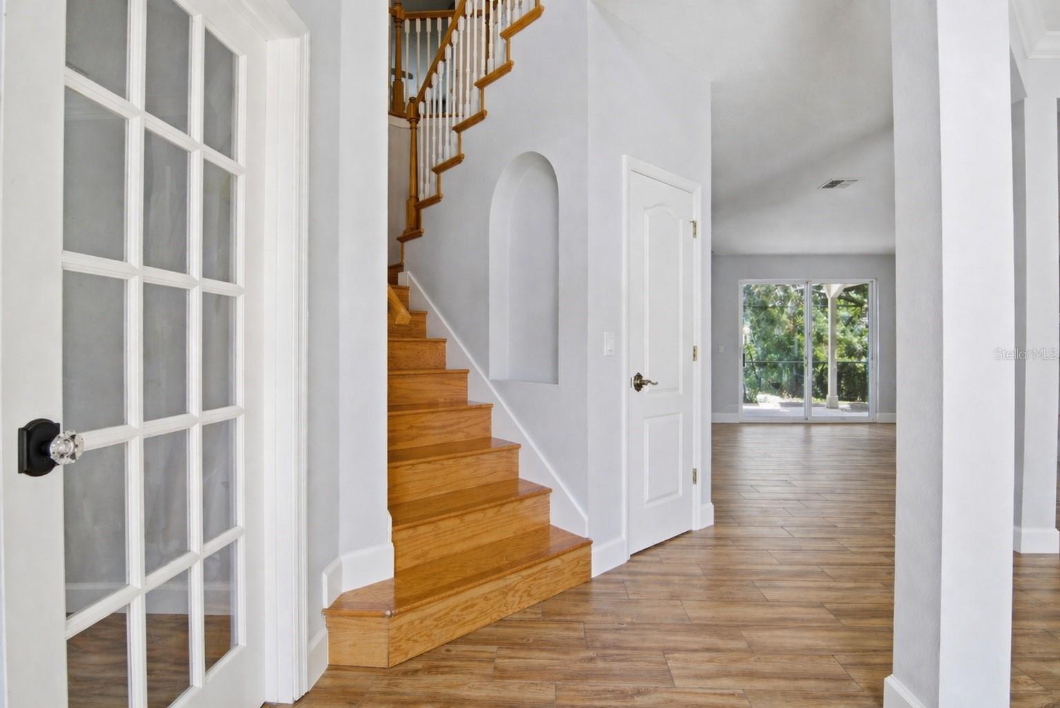 Listing photo id 14 for 3430 Turningwind Lane