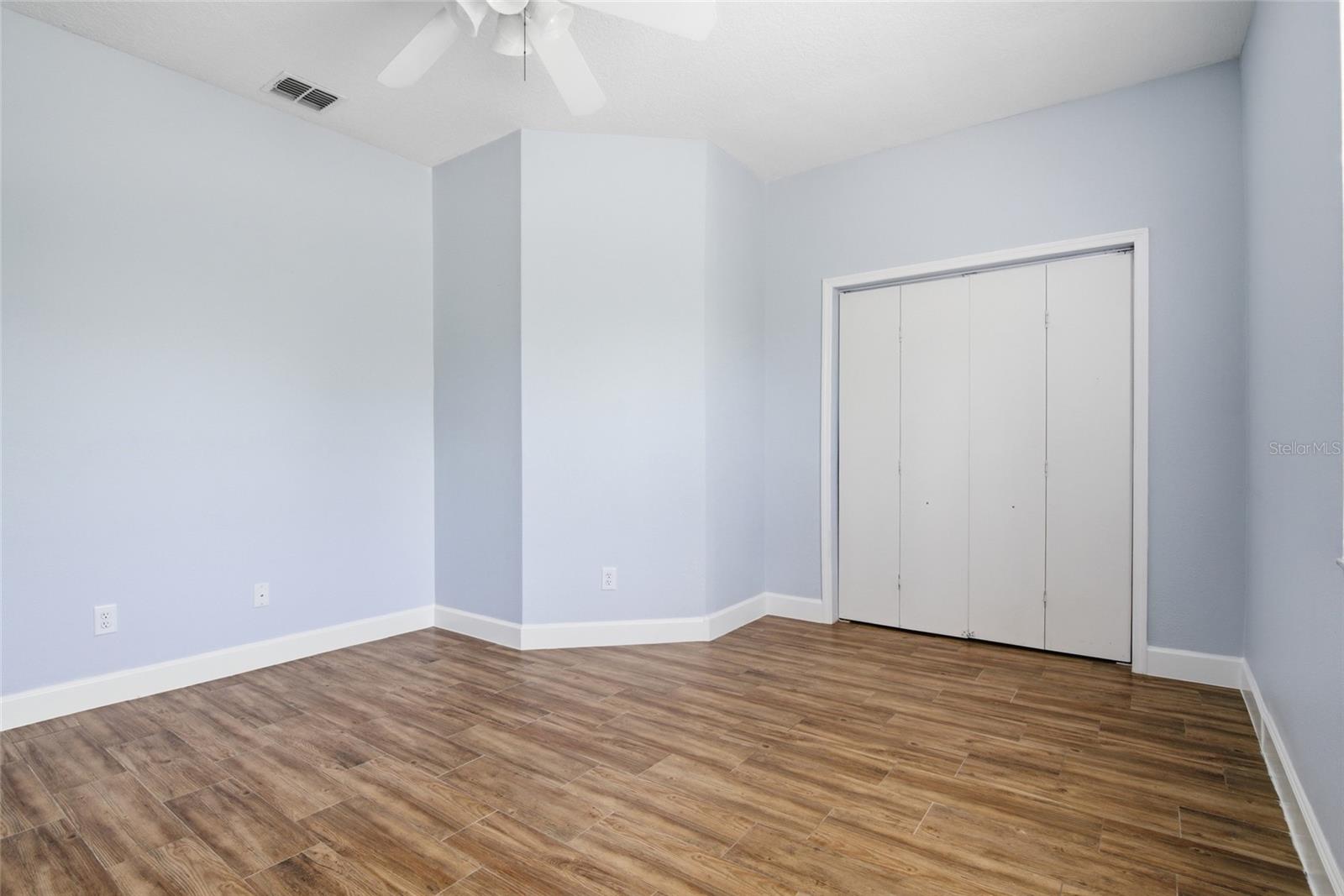 Listing photo id 16 for 3430 Turningwind Lane