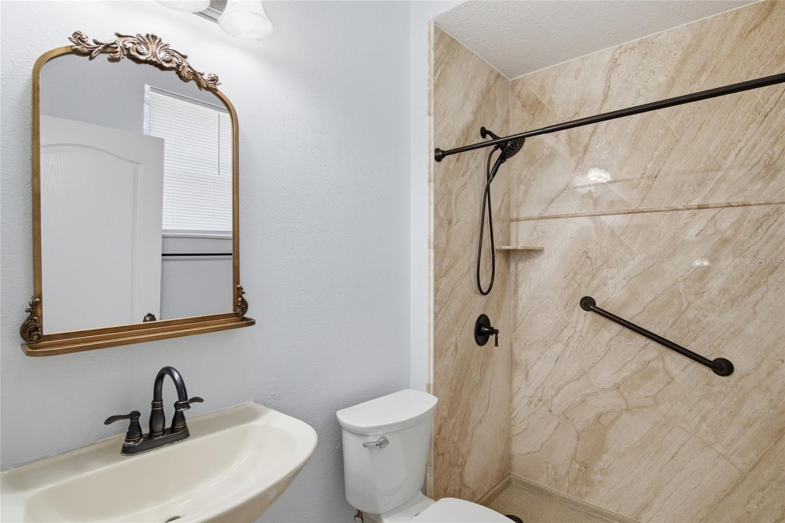 Listing photo id 18 for 3430 Turningwind Lane