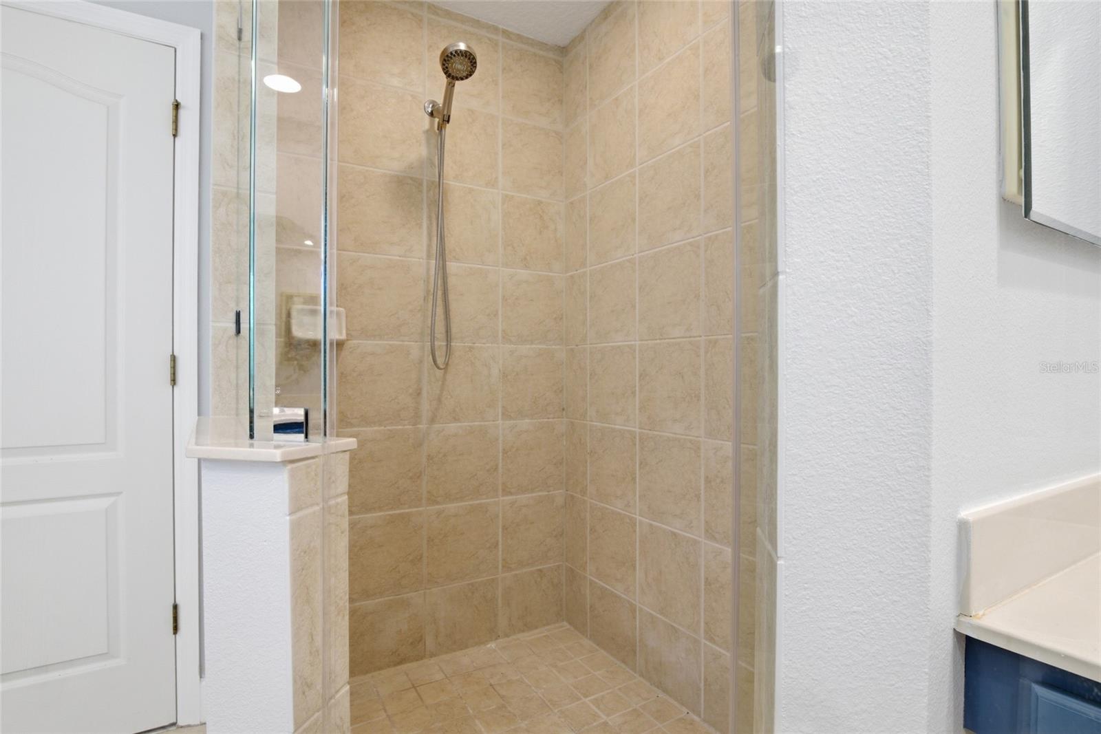 Listing photo id 26 for 3430 Turningwind Lane