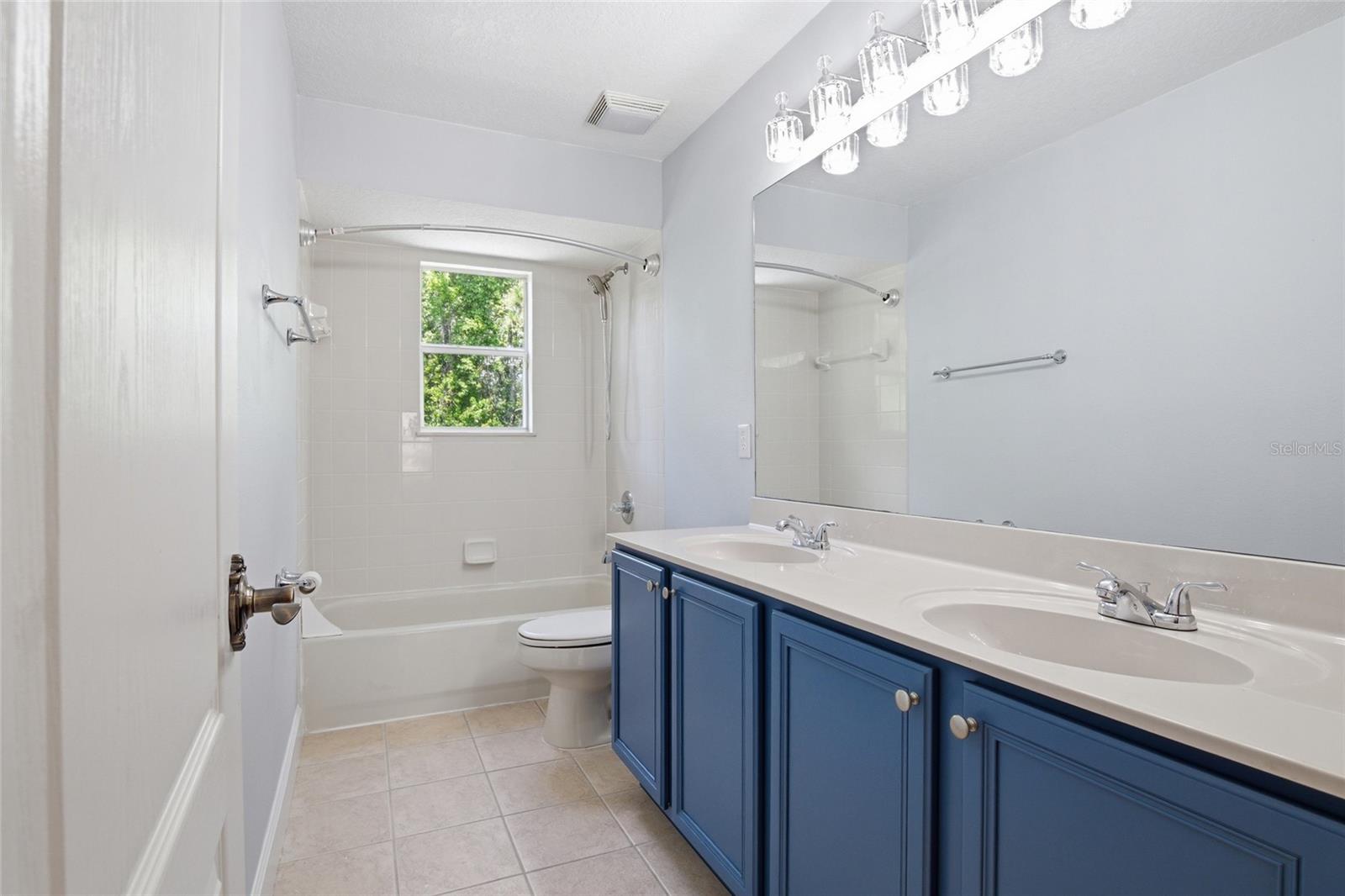 Listing photo id 32 for 3430 Turningwind Lane