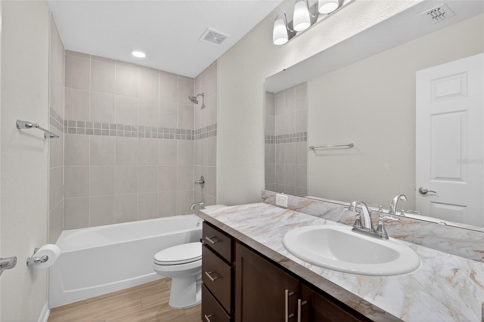 Image 20 of 27 For 2024 Noble Drive