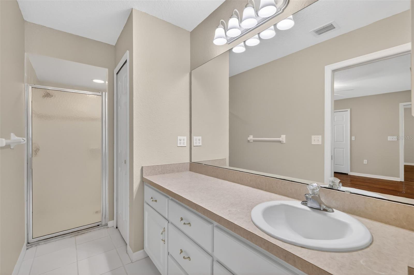 Image 38 of 51 For 2721 Bay Lagoon Way