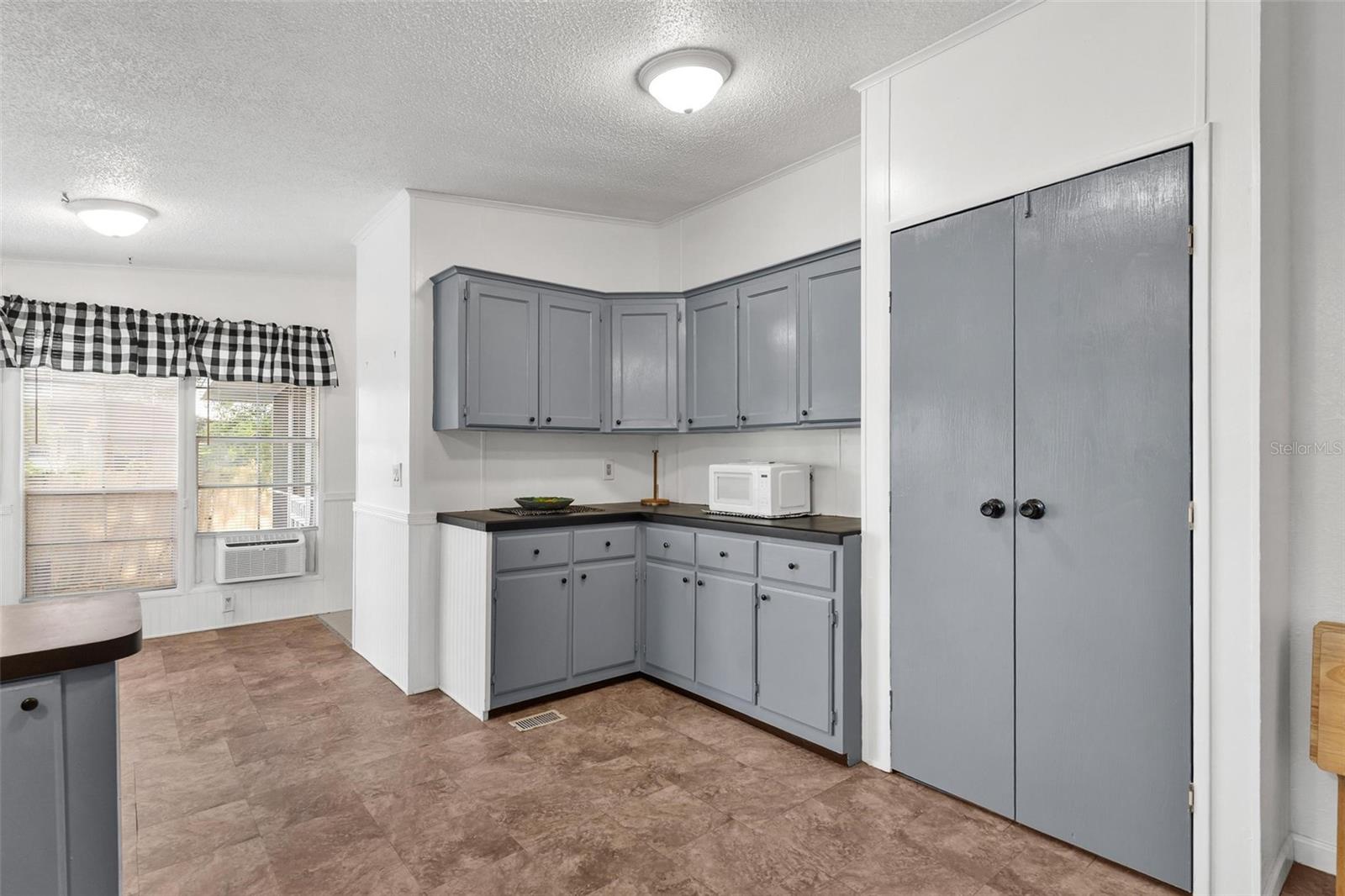 Image 13 of 42 For 18770 19th Place