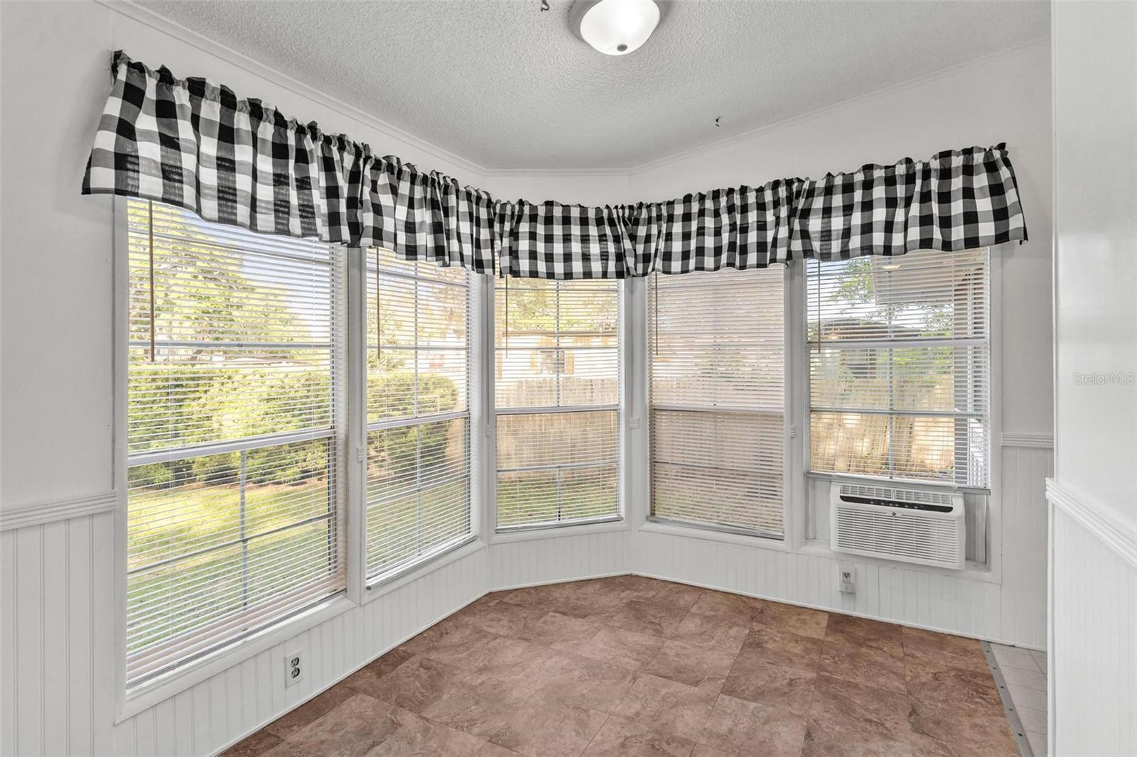 Image 16 of 42 For 18770 19th Place