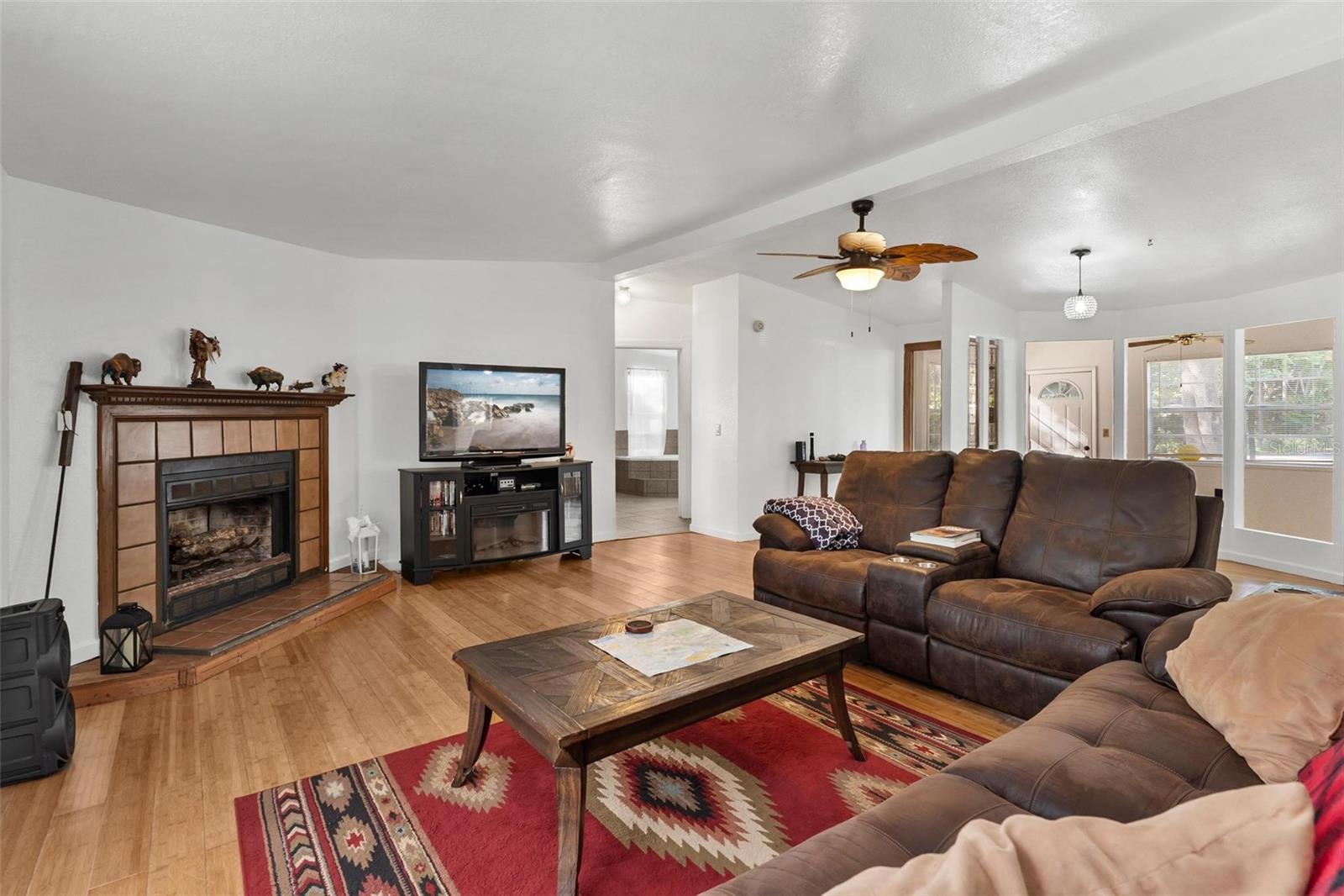 Image 8 of 42 For 18770 19th Place