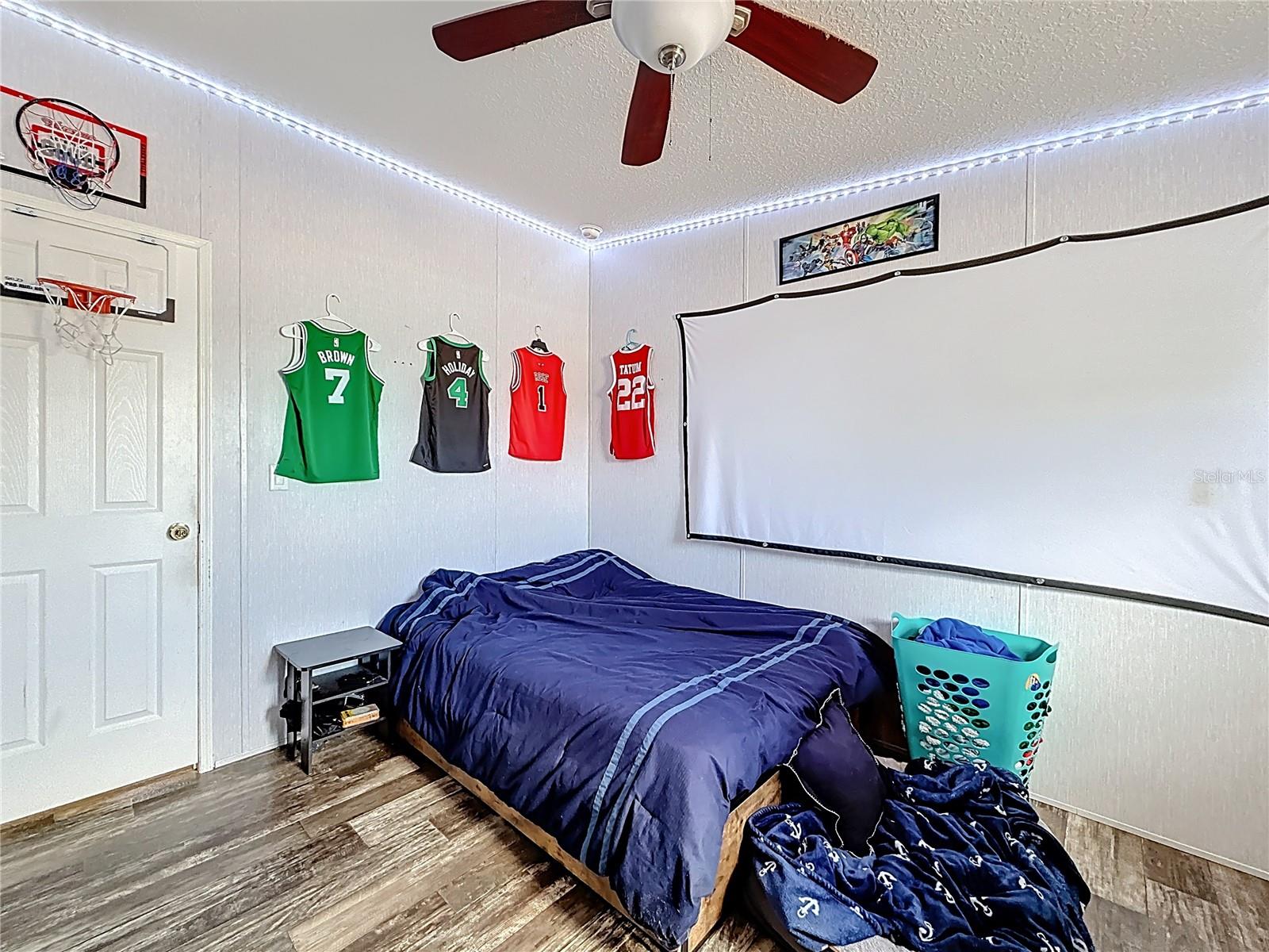 Image 32 of 36 For 8108 Sergeant Pepper Drive