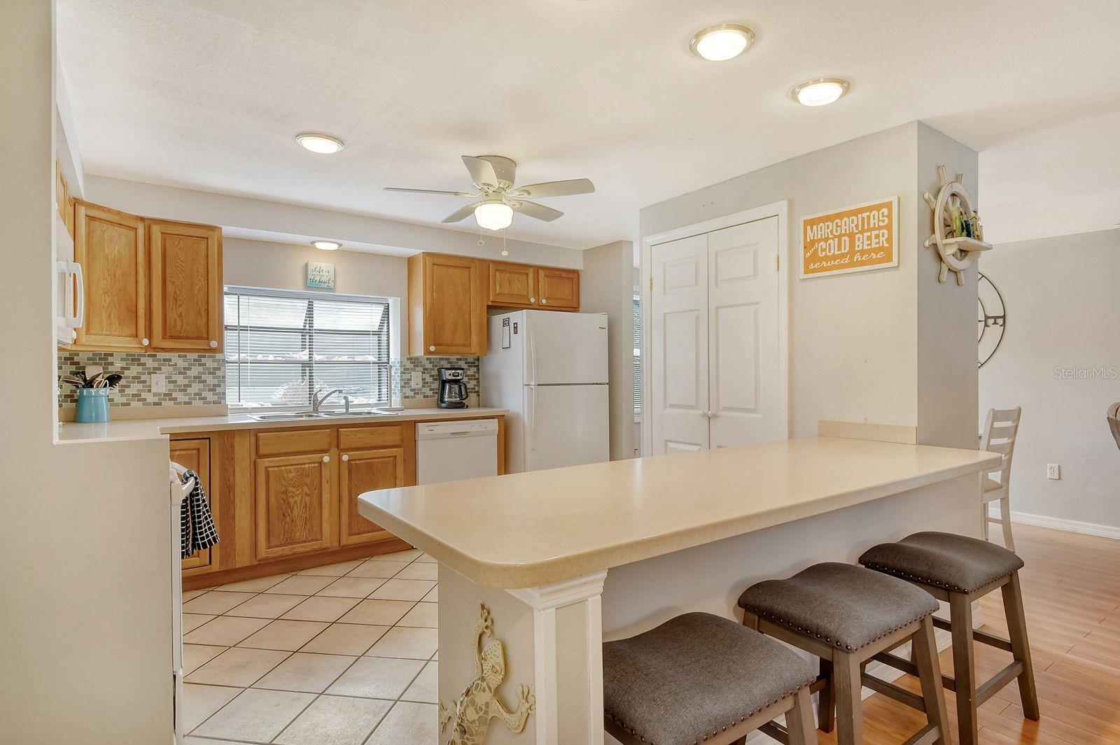 Image 10 of 33 For 6213 34th Avenue W