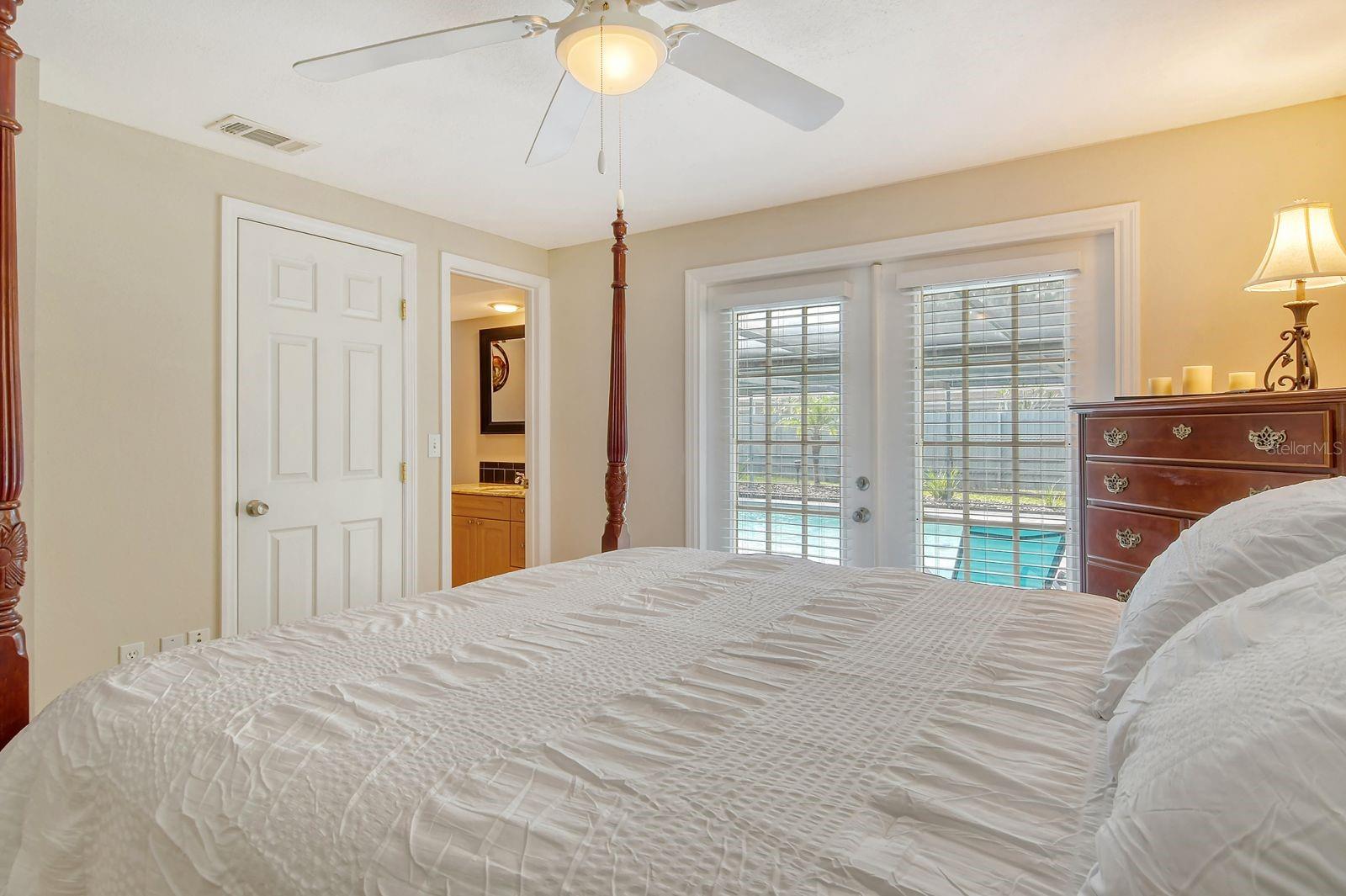 Image 14 of 33 For 6213 34th Avenue W