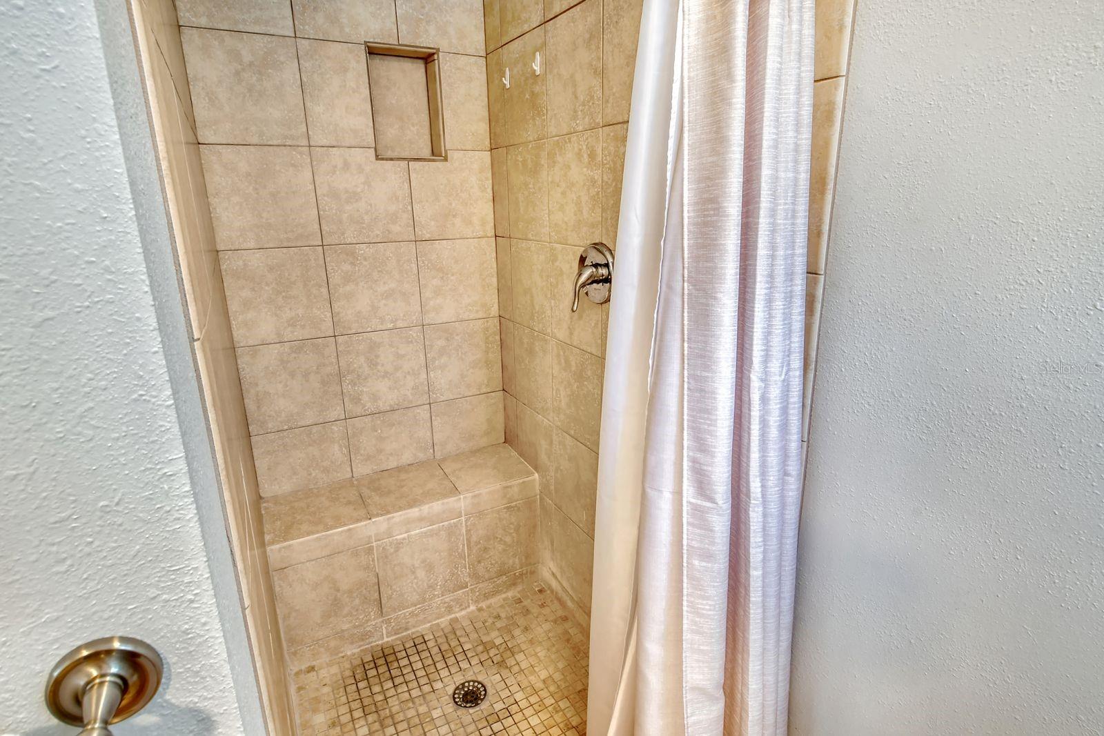 Image 16 of 33 For 6213 34th Avenue W