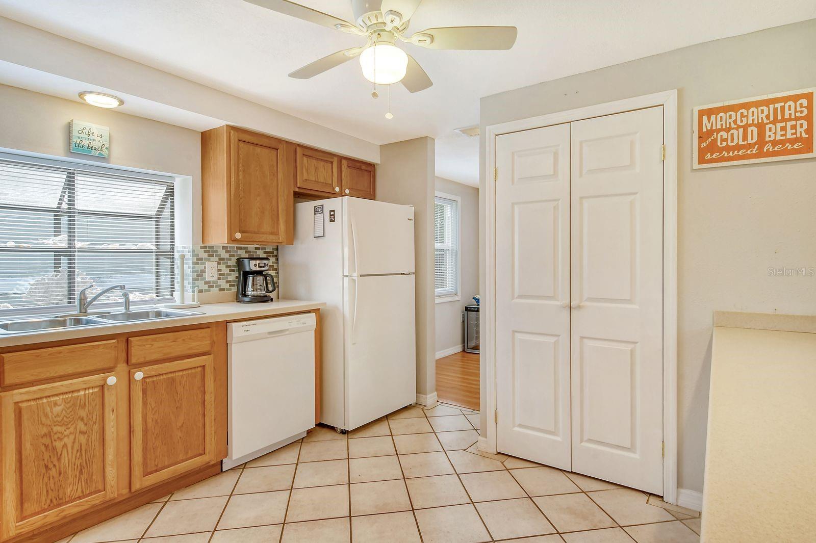 Image 9 of 33 For 6213 34th Avenue W