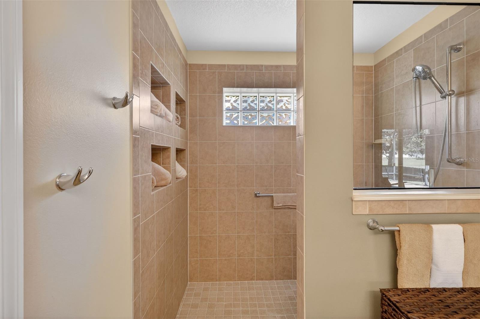 Image 28 of 60 For 2359 Wakefield Way