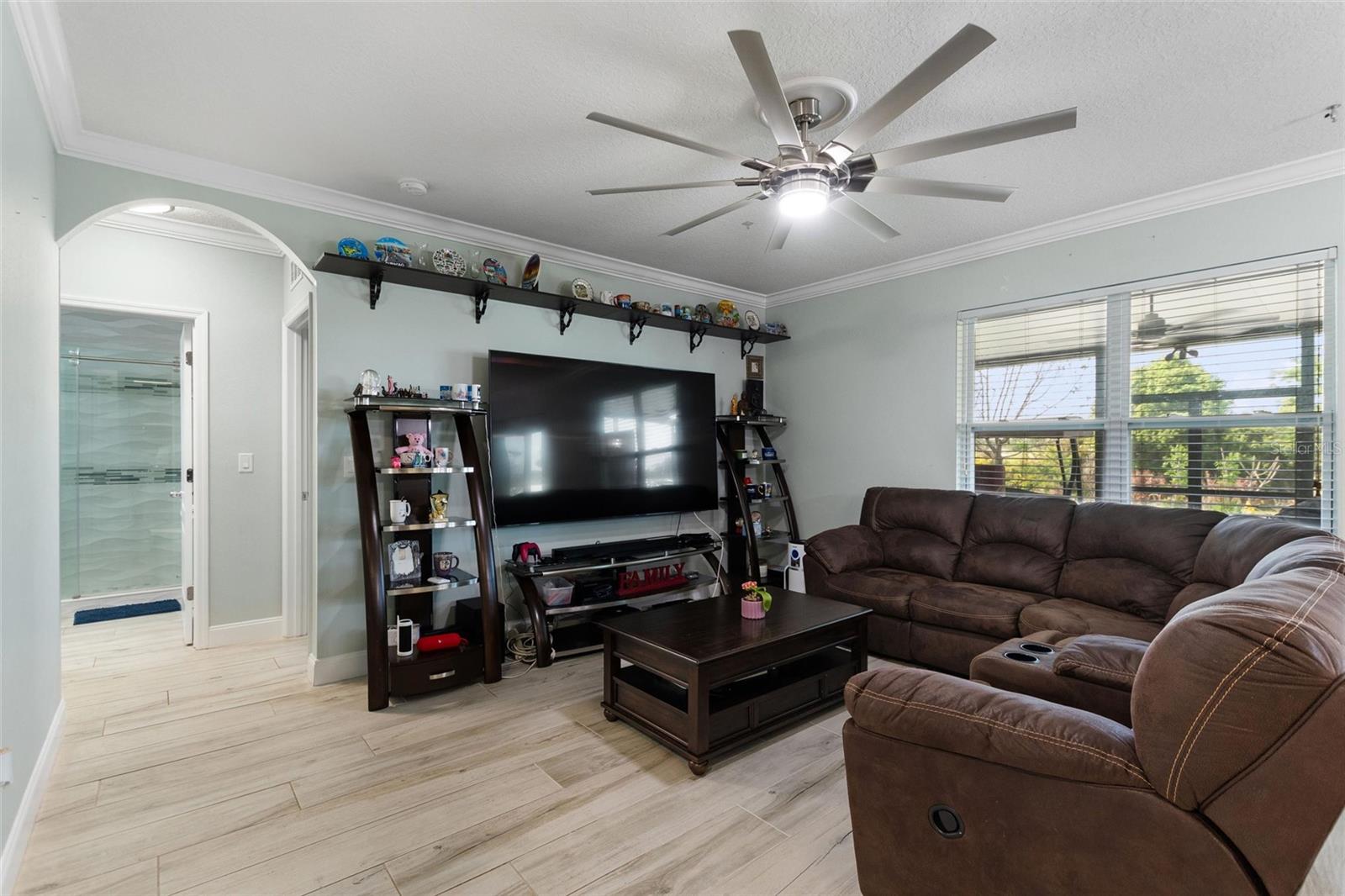 Image 14 of 51 For 144 Tracy Circle