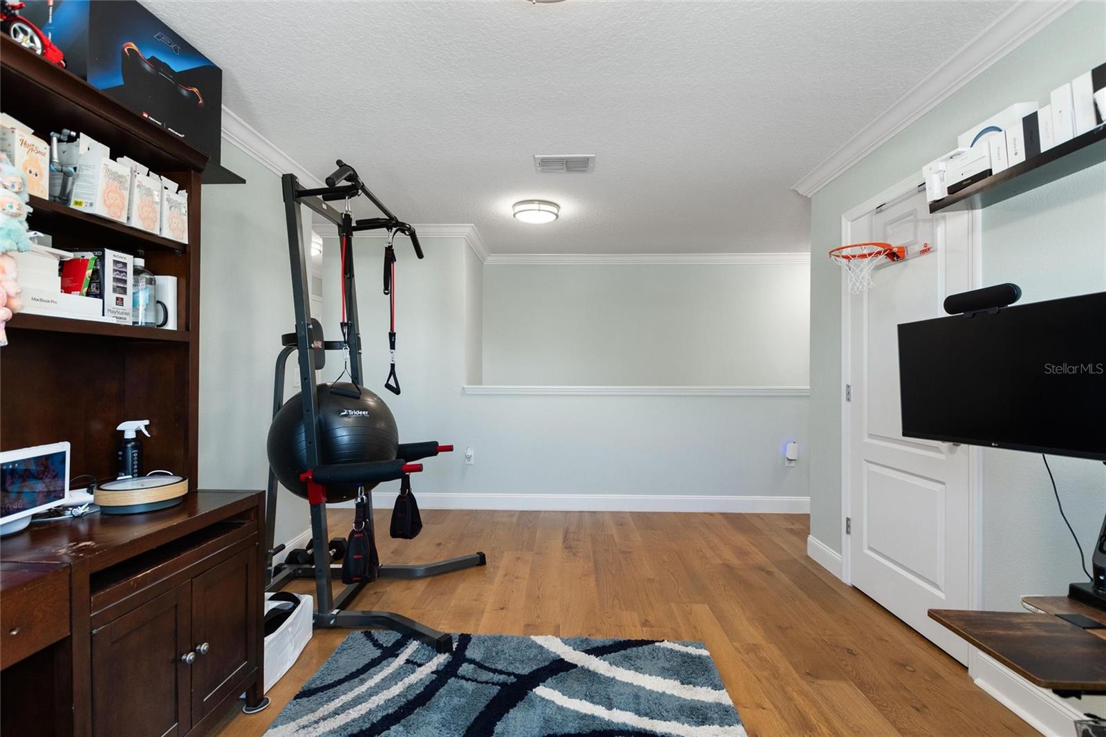 Image 21 of 51 For 144 Tracy Circle