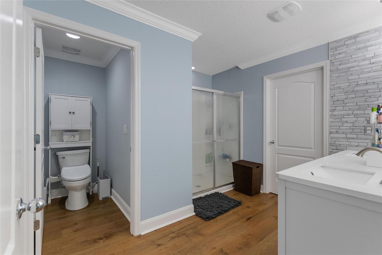 Image 38 of 51 For 144 Tracy Circle