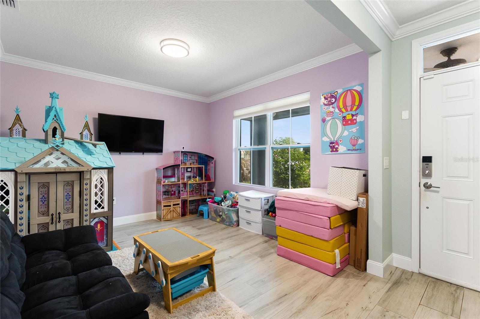 Image 5 of 51 For 144 Tracy Circle