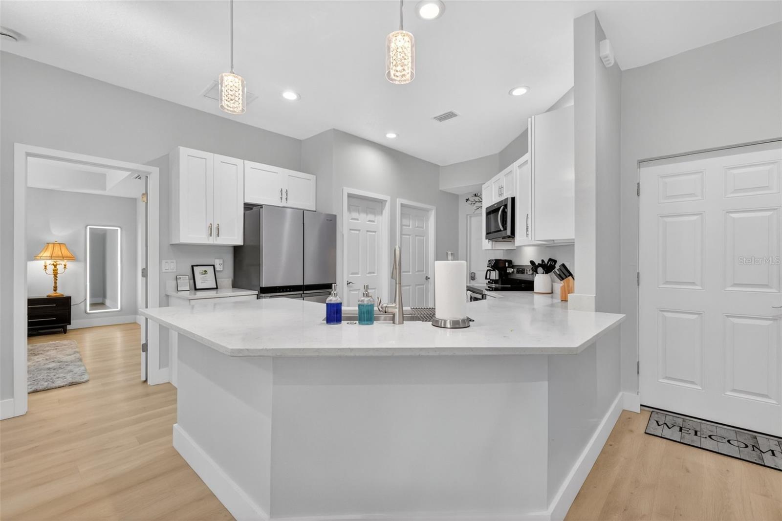 Image 16 of 50 For 335 Vincent Drive