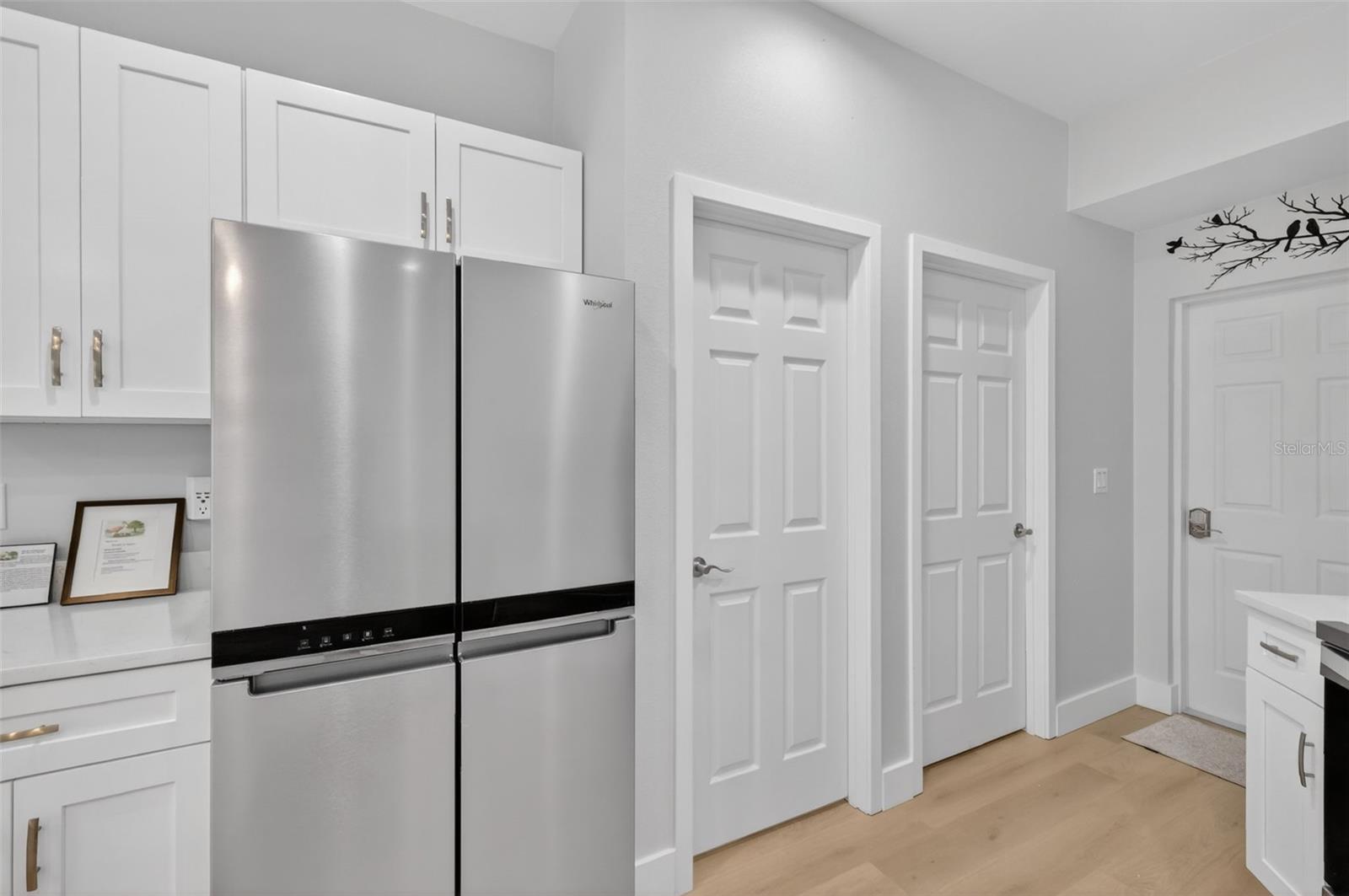 Image 18 of 50 For 335 Vincent Drive