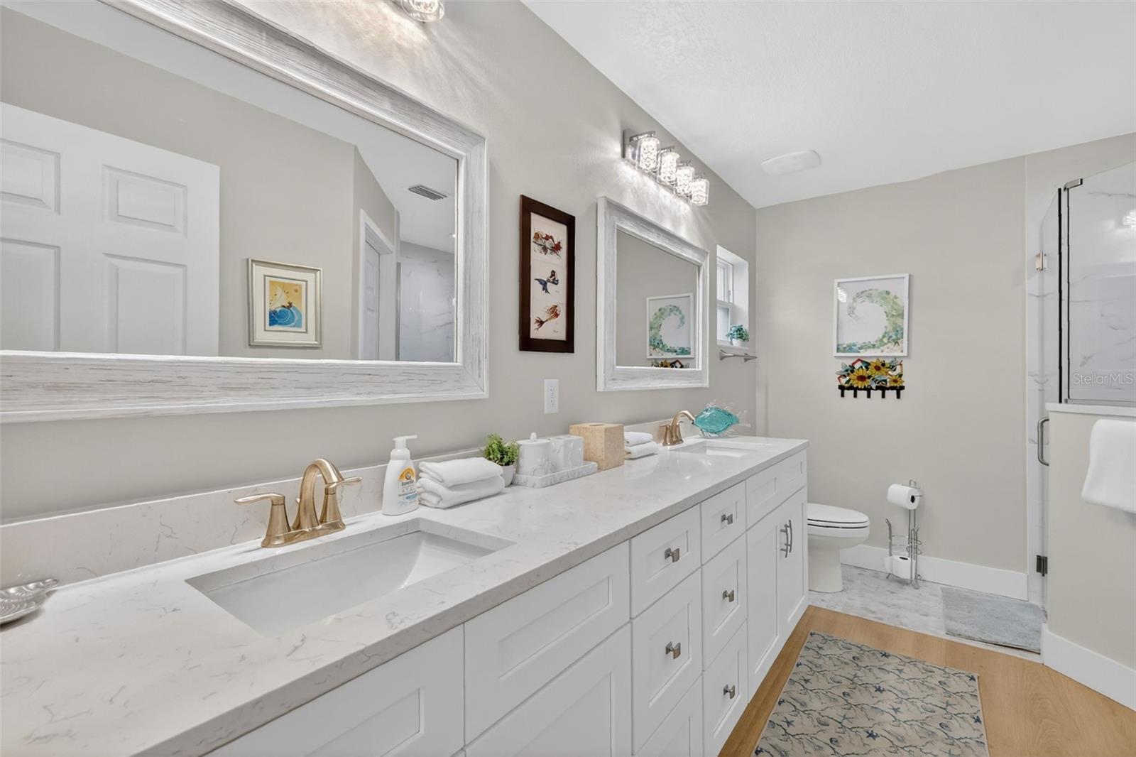 Image 22 of 50 For 335 Vincent Drive