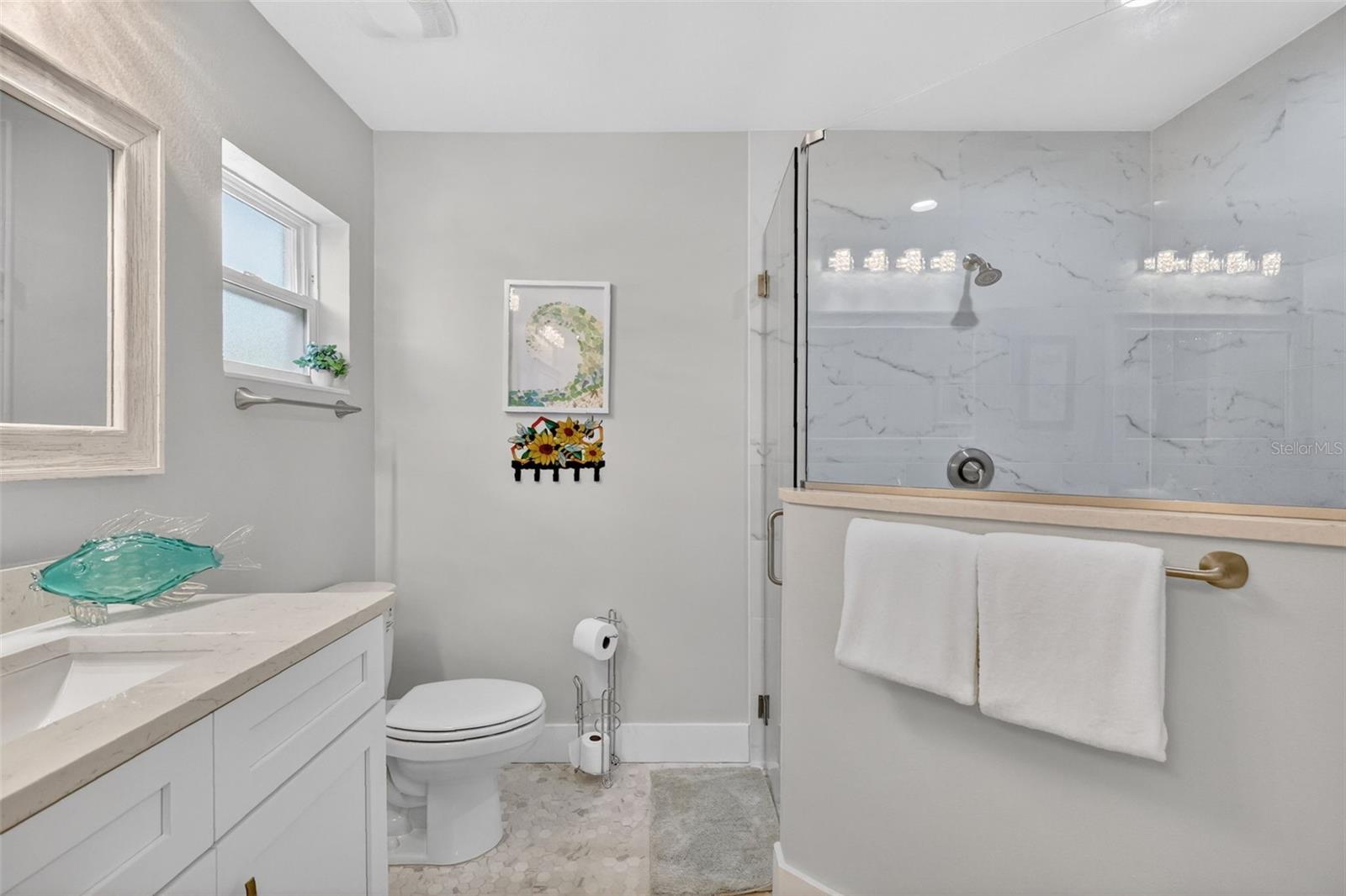 Image 24 of 50 For 335 Vincent Drive