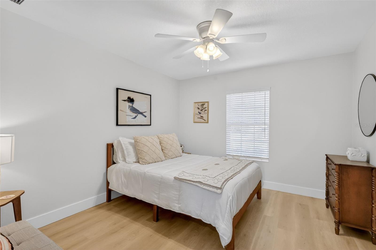 Image 27 of 50 For 335 Vincent Drive