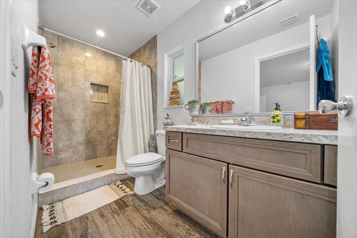 Image 9 of 14 For 543 Rooks Avenue