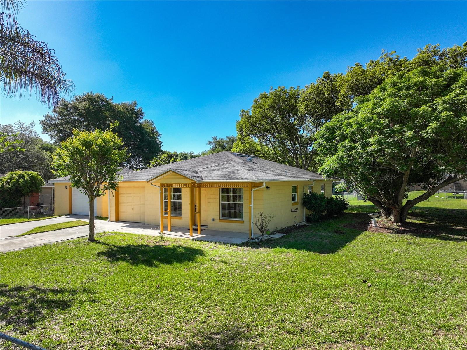 Image 4 of 55 For 612 Palmetto Drive