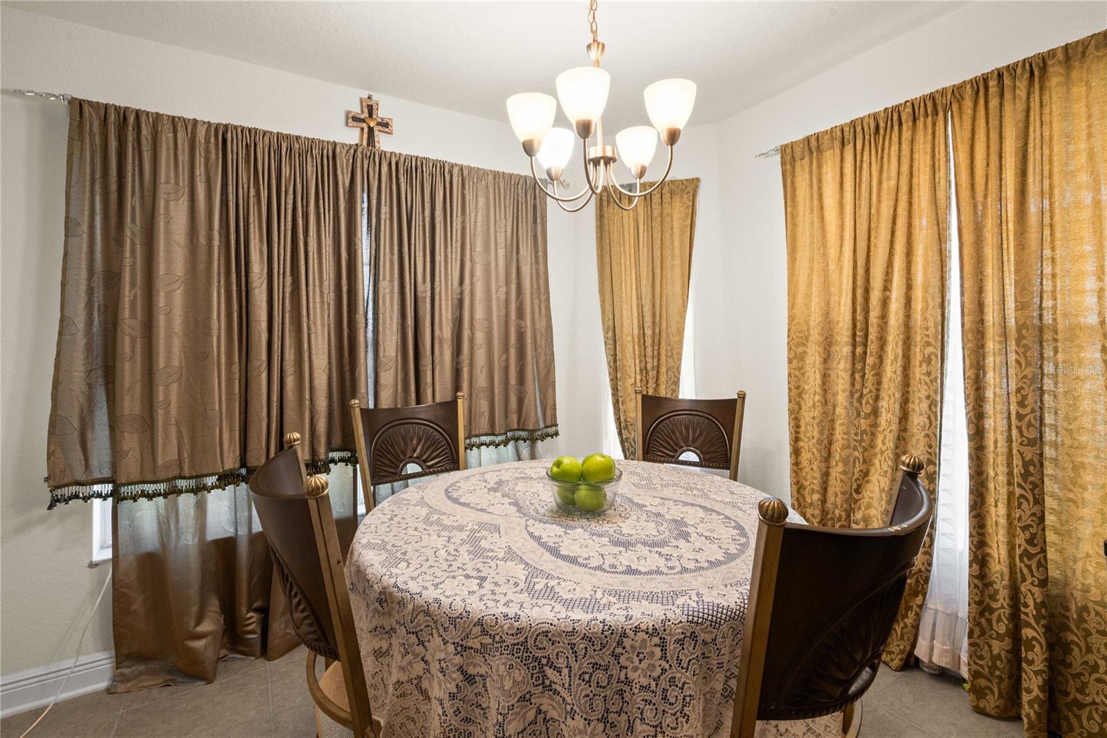 Image 19 of 29 For 31045 Satinleaf Run