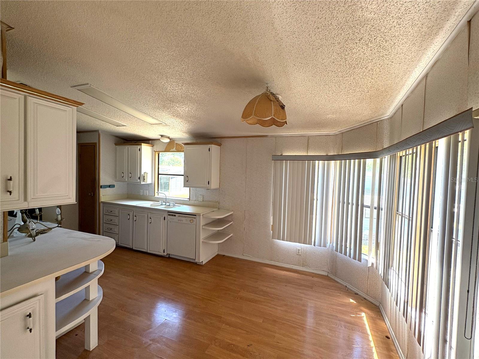 Image 3 of 9 For 25034 Betton Hill