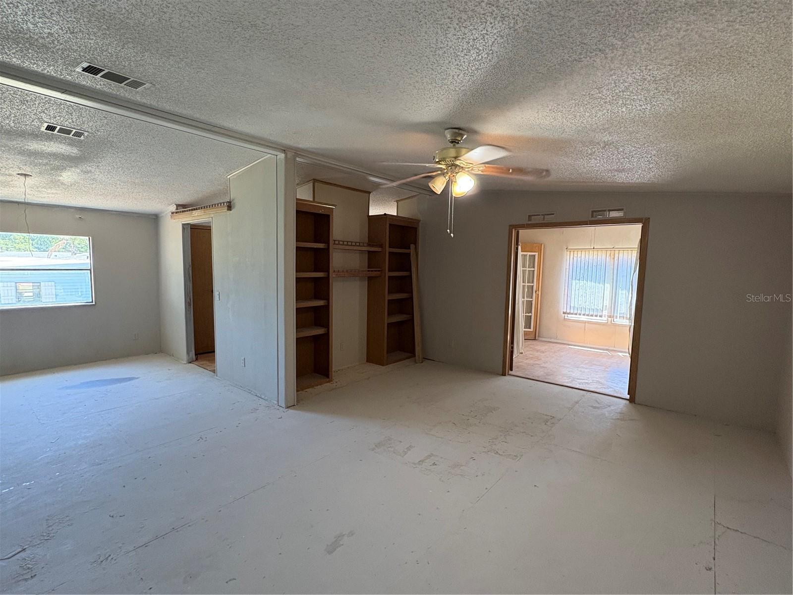 Image 4 of 9 For 25034 Betton Hill