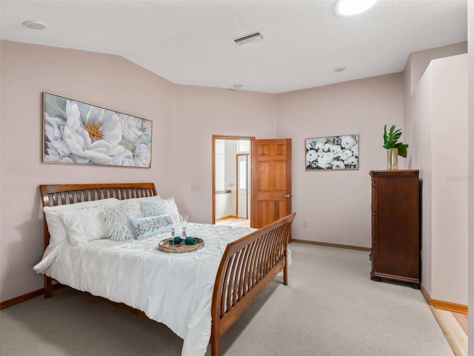 Image 22 of 38 For 508 Alcazar Court