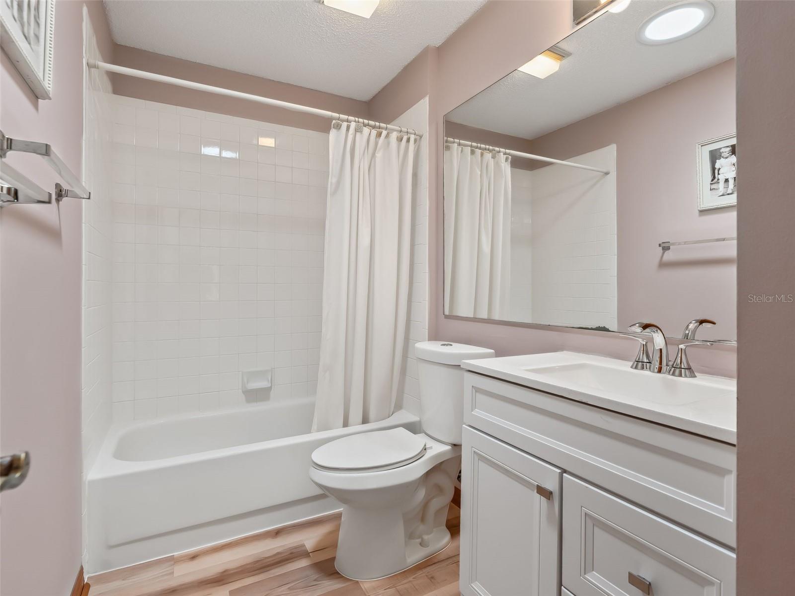 Image 29 of 38 For 508 Alcazar Court