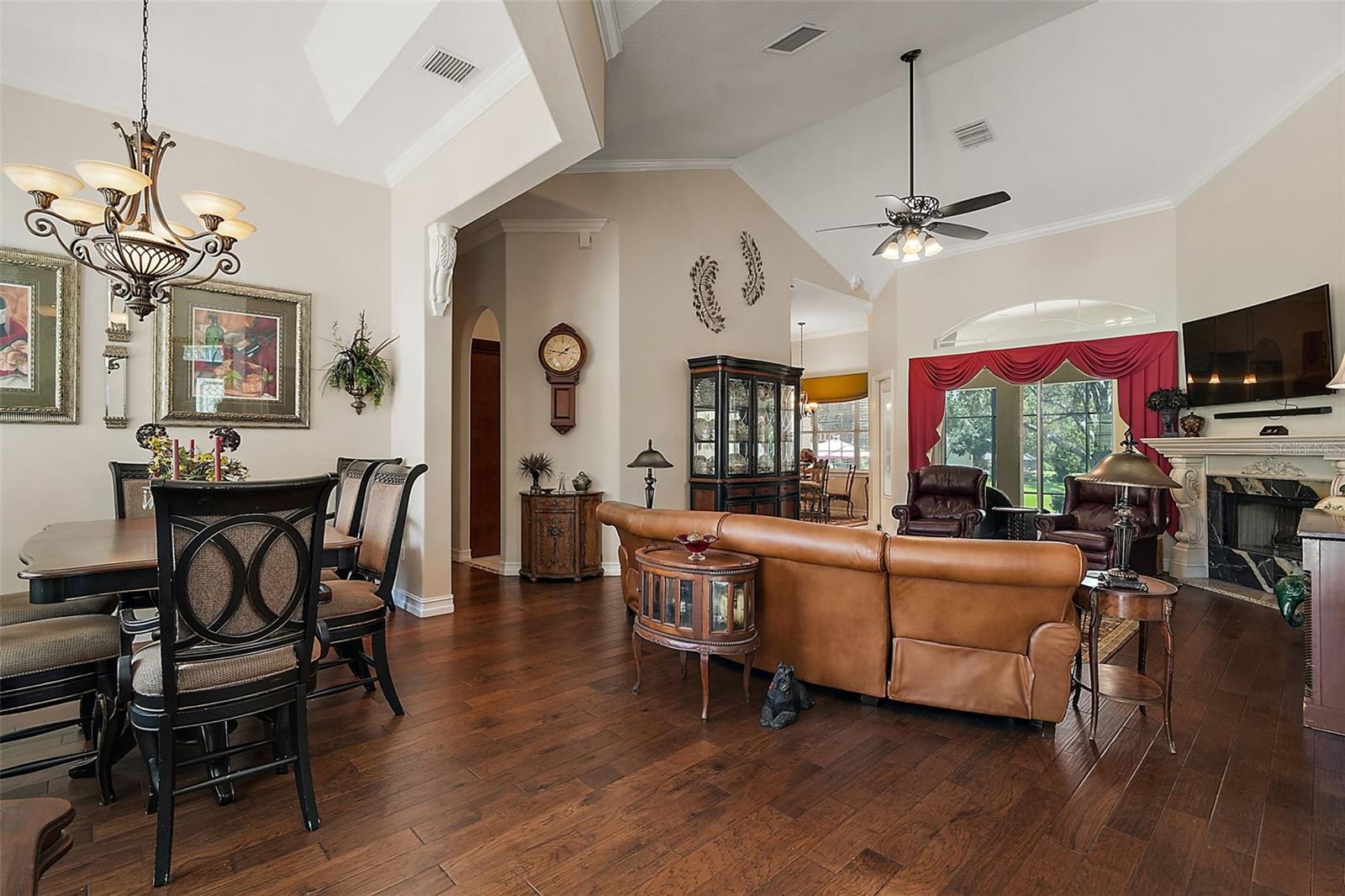 Image 12 of 57 For 11106 Oakshore Lane