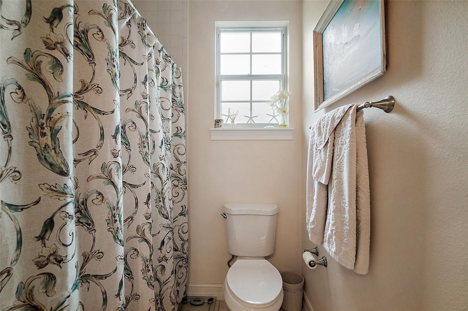 Image 28 of 57 For 11106 Oakshore Lane