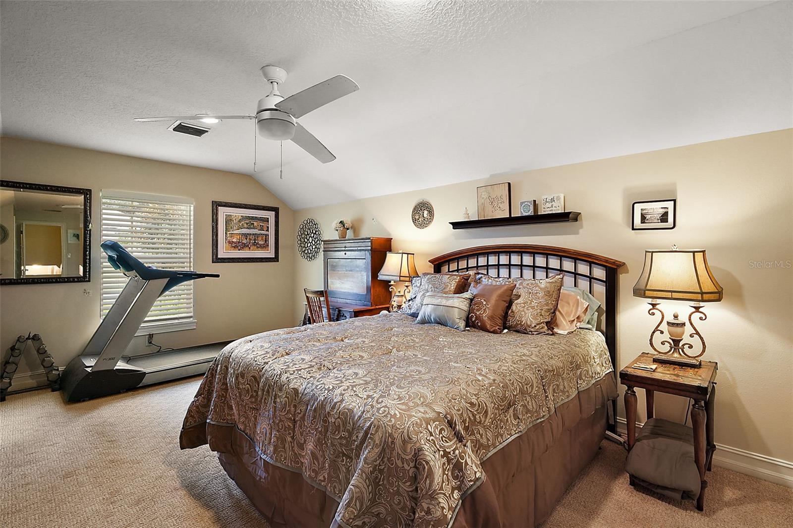 Image 34 of 57 For 11106 Oakshore Lane