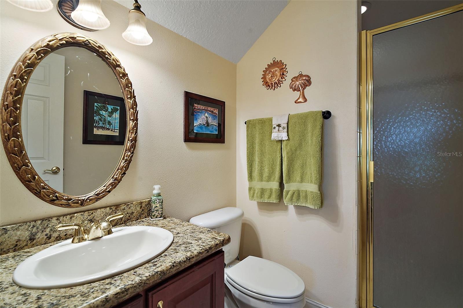 Image 35 of 57 For 11106 Oakshore Lane