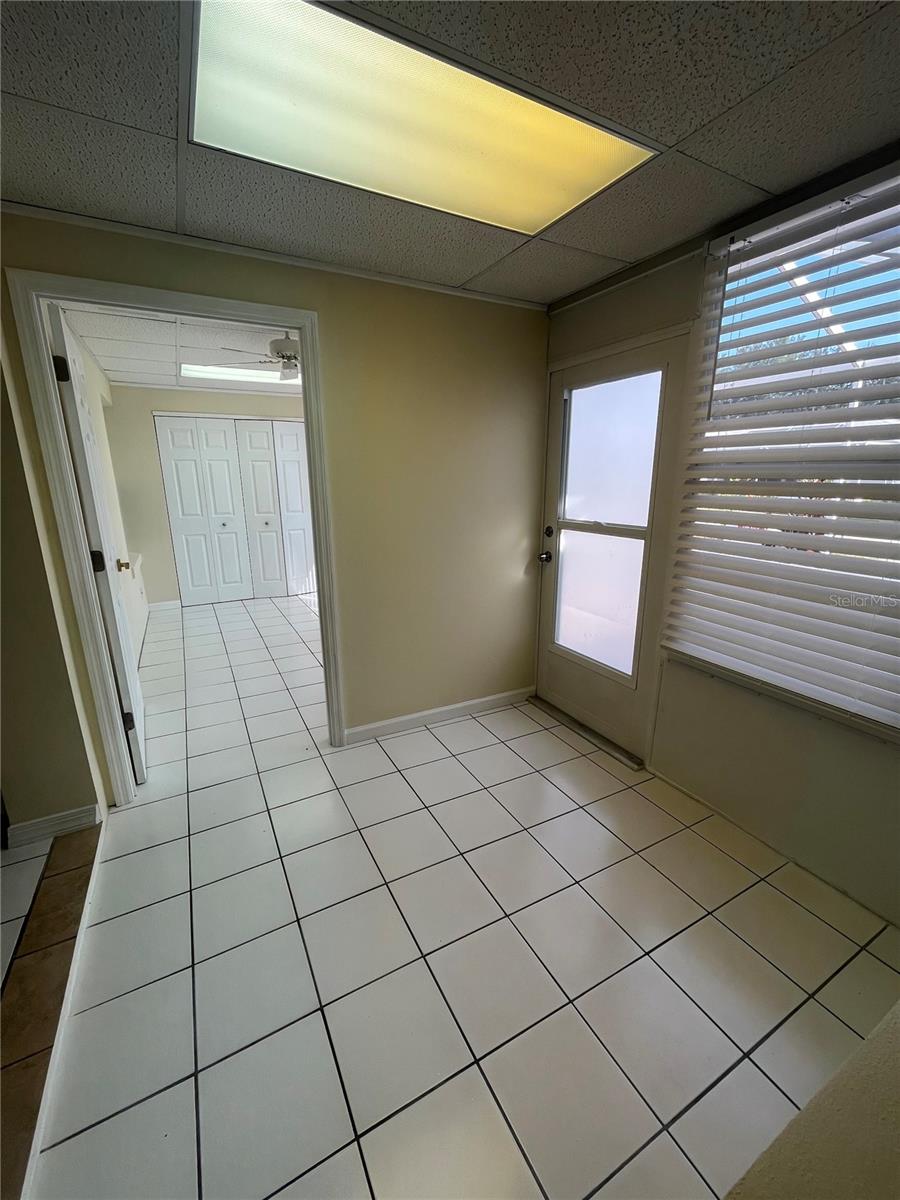 Image 14 of 30 For 1111 Apple Terrace