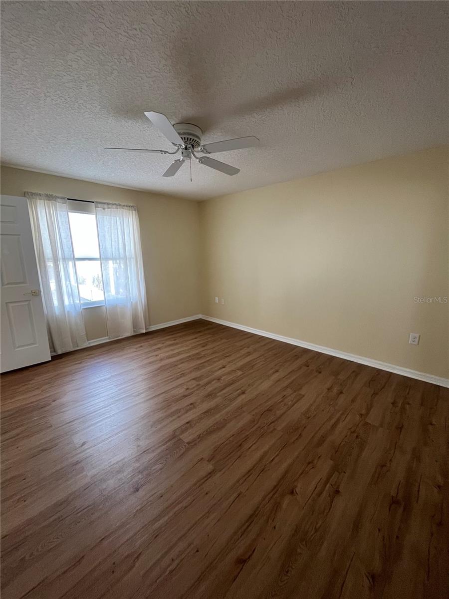 Image 17 of 30 For 1111 Apple Terrace