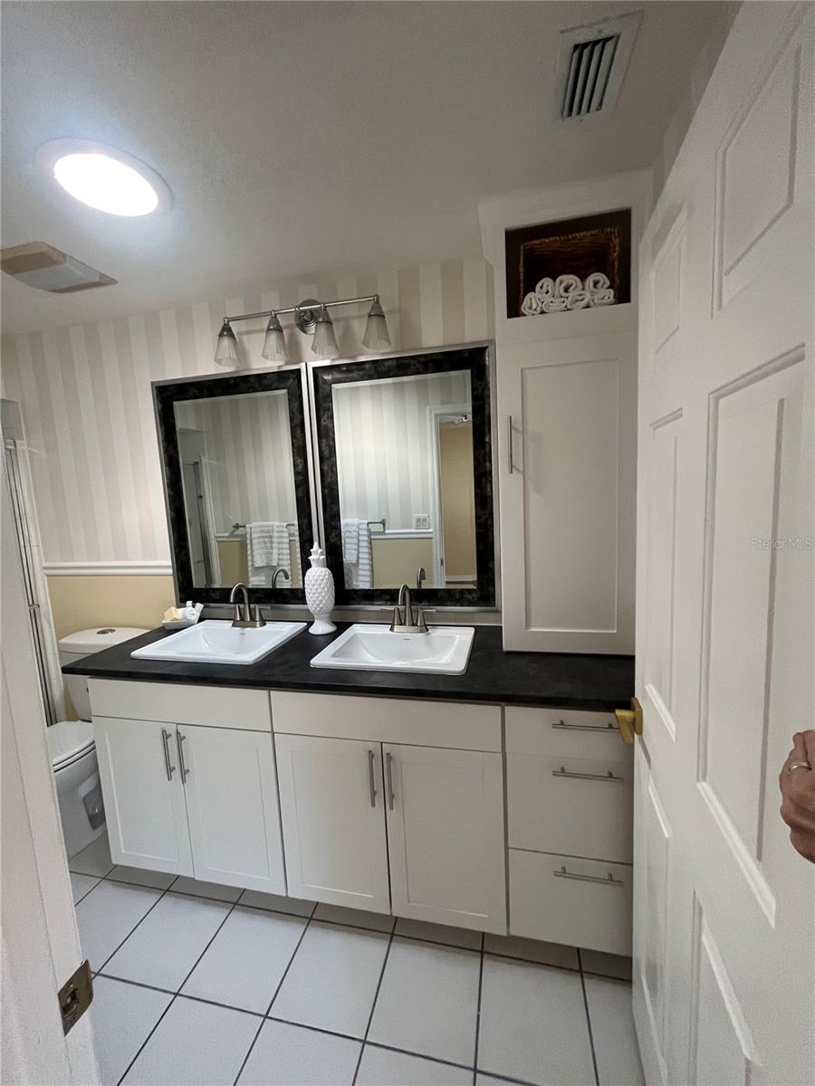 Image 19 of 30 For 1111 Apple Terrace