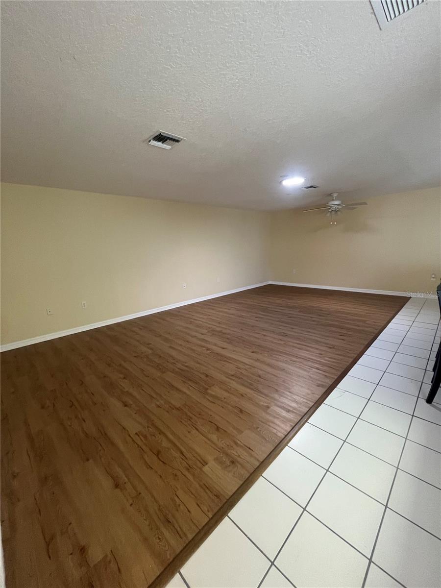 Image 9 of 30 For 1111 Apple Terrace