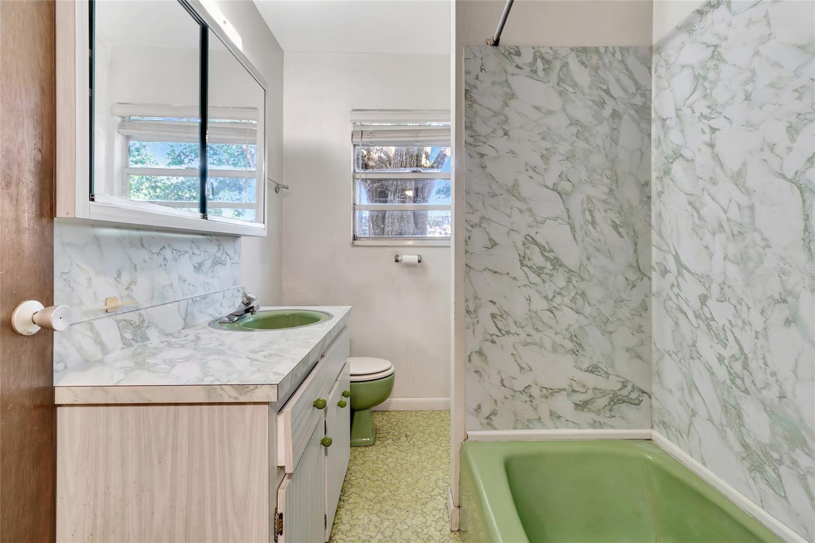 Image 16 of 38 For 1077 Linden Street