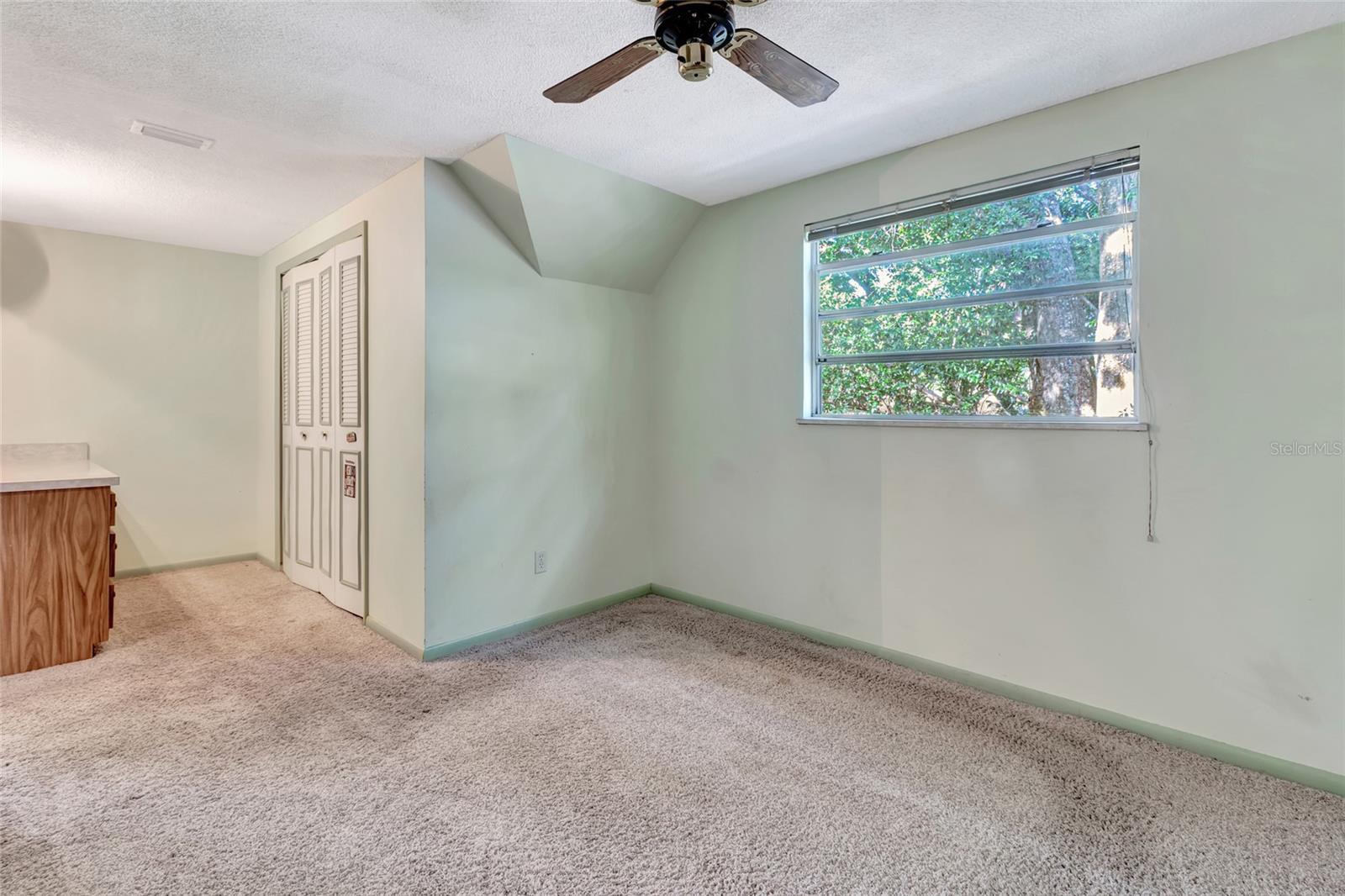 Image 21 of 38 For 1077 Linden Street