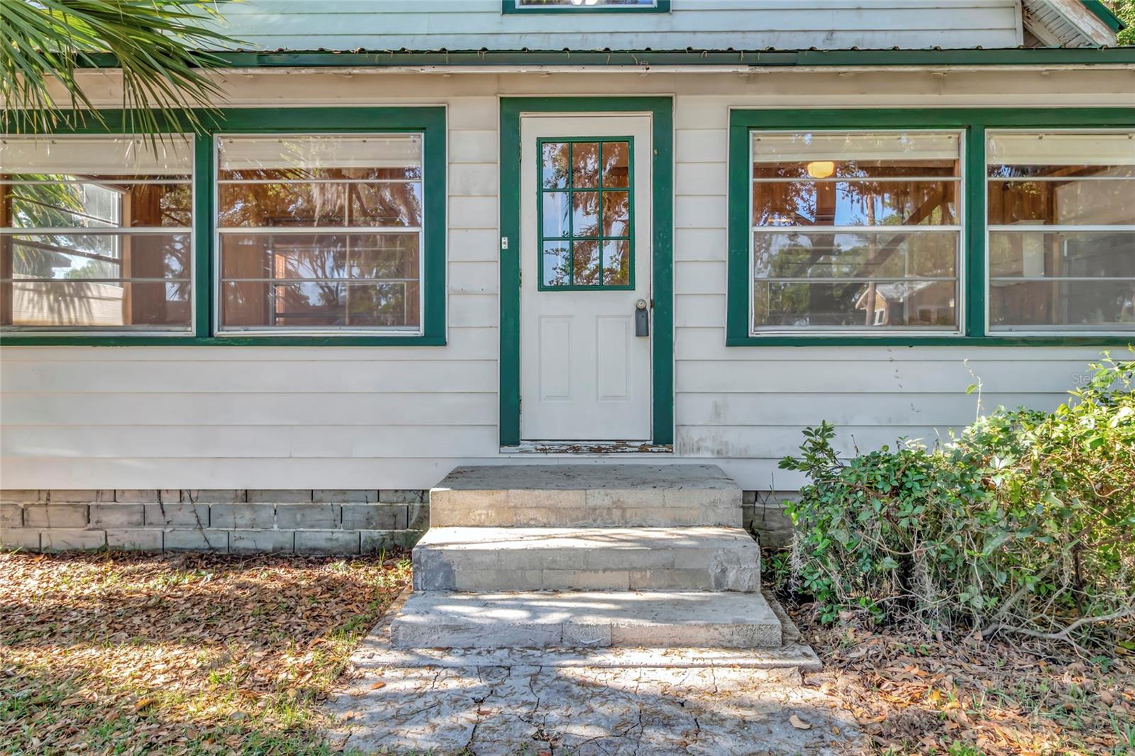 Image 33 of 38 For 1077 Linden Street