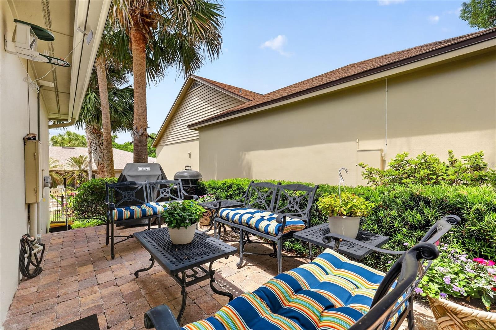 Image 40 of 100 For 605 Sandlake Court