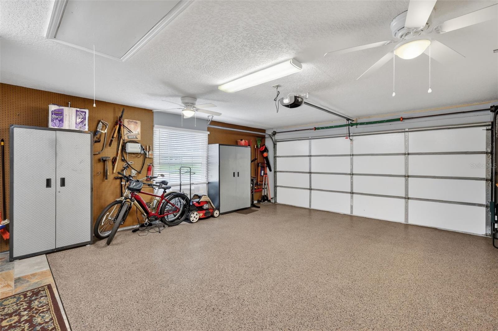 Image 47 of 100 For 605 Sandlake Court