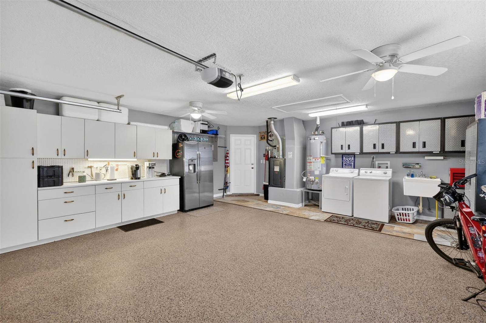 Image 48 of 100 For 605 Sandlake Court