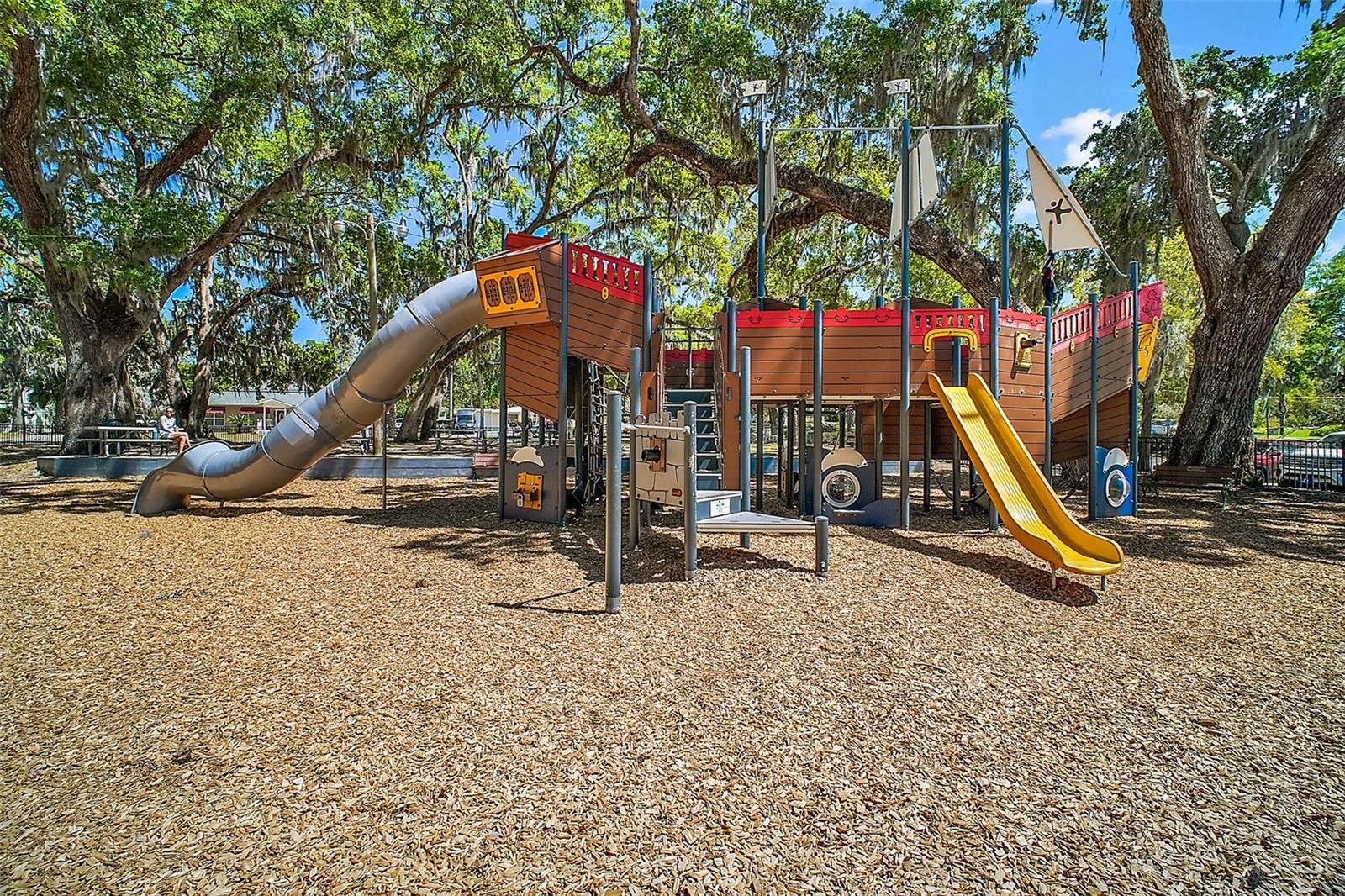 Image 73 of 100 For 605 Sandlake Court