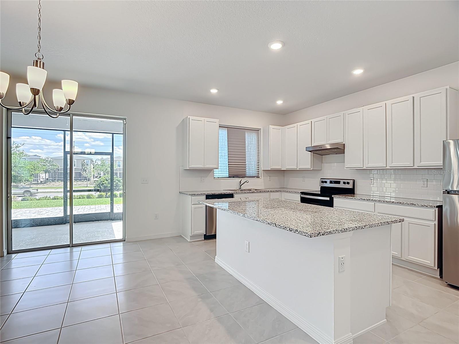 Image 14 of 67 For 795 Overpool Avenue